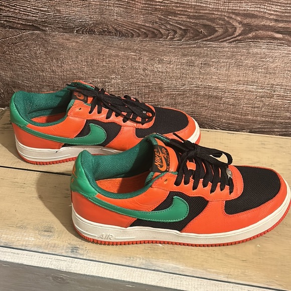 Nikes Air Force 1 “Carnival”-  Sz-11-Released “03”-Excellent condition for age - Picture 5 of 10